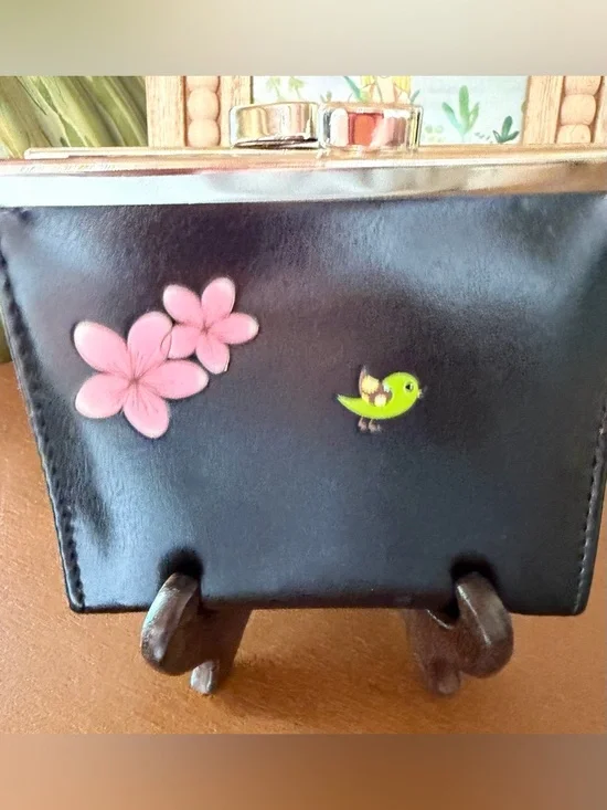 Shag Wear Black Coastal Clothesline Kiss Lock Wallet - Picture 4 of 9